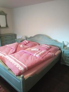 A bed or beds in a room at Gazdov dvor