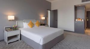 Katil atau katil-katil dalam bilik di Bayview Hotel Langkawi