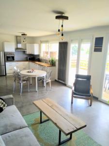 Η κουζίνα ή μικρή κουζίνα στο Résidence tout confort à 10'Canet plage