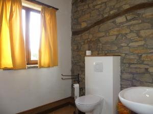 A bathroom at Buchere Ville