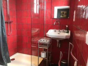 Vannituba majutusasutuses B&B du Cloître