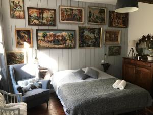 Voodi või voodid majutusasutuse B&B du Cloître toas