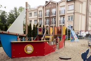 Children's play area sa Eliza BonApart Hotel