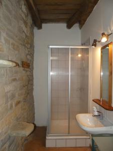 A bathroom at Buchere Ville