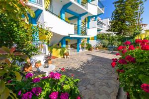 Vonkajšia záhrada v ubytovaní Iris Apartments + 37 fotografií