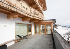 A balcony or terrace at Gutshof Harlandleiten