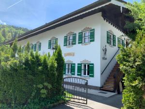 Das Gebäude in dem sich die Ferienwohnung befindet