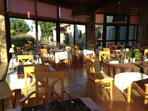 Restaurace v ubytování Logis Hôtel Restaurant Le Mas de Mon Père