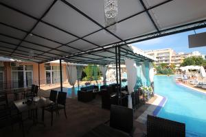 The swimming pool at or close to Menada Grand Kamelia Apartments
