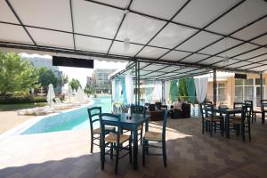 The swimming pool at or close to Menada Grand Kamelia Apartments