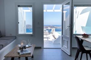 Gallery image of Dreaming View Suites in Imerovigli