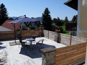 Balkón nebo terasa v ubytování Topwohnung 45m2 oder weißes Zimmer 15 m2 - Nähe Grünberg
