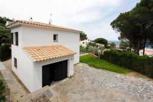 The building in which the holiday home is located