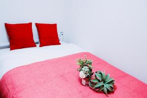 Un pat sau paturi într-o cameră la Alo BnB 5 - Near NIPPORI, SENDAGI, YANAKA GINZA - Self check-in