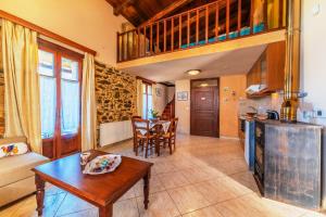 Η κουζίνα ή μικρή κουζίνα στο Ξενώνας Ηδύλη