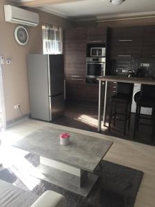 Kuchyň nebo kuchyňský kout v ubytování Sugárút Corner Apartman