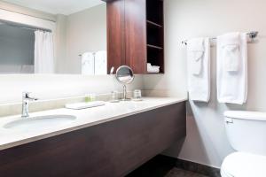 Gallery image of Hotel Rimouski in Rimouski +11 photos