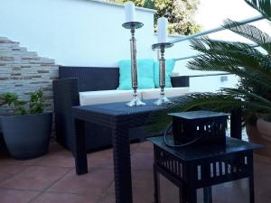Patio alebo iná vonkajšia časť ubytovania Apartments Villa Holiday