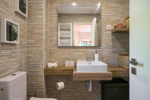 Et badeværelse på Casa Paraíso Cascais + 19 billeder