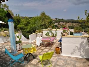 Bazén v ubytování La Terrazza on Acquaviva nebo v jeho okolí