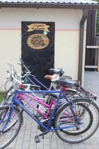 Катання на велосипеді по території Windrose або околицях