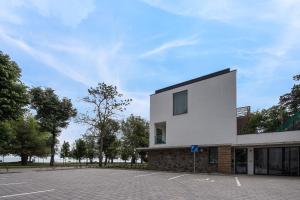 The building in which az apartmanhoteleket is located