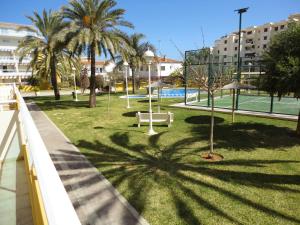 Tenis a/nebo squash v ubytování Urbanización Sueños de Denia II bajo nebo okolí