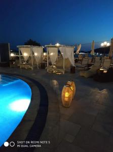 Bazén v ubytování Elena Village Hotel & Suites nebo v jeho okolí