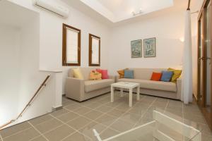 Gallery image of Functional house by the sea at Ierissos in Ierissos +12 photos