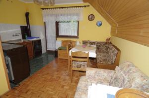 Kuchyň nebo kuchyňský kout v ubytování Guest House Sveti Marko Gacka