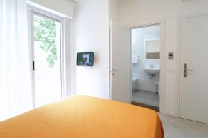 Telewizja i/lub zestaw kina domowego w obiekcie Hotel Simi Lan