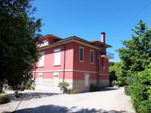 Budova, kde se bed and breakfast nachází