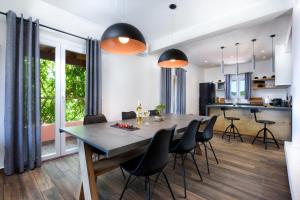 Kuchyň nebo kuchyňský kout v ubytování Corfu Seaview Maisonette - Sopra il Mare
