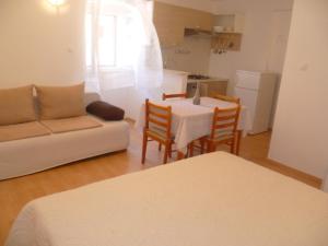 Kuchyň nebo kuchyňský kout v ubytování Apartments Nevija