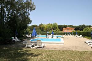 Bazén v ubytování Portoada Park Villas nebo v jeho okolí