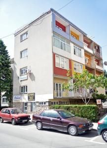 Το κτήριο όπου στεγάζεται  το διαμέρισμα