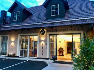 Budynek, w którym mieści się hotel