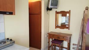 Et tv og/eller underholdning på Studios Ermis + 71 billeder