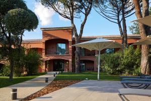 Сад в Villa Duflot Hôtel & Spa Perpignan