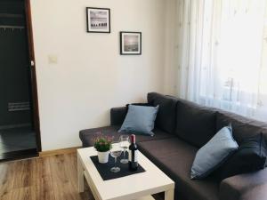 Posedenie v ubytovaní Karwia Pokoje & Apartamenty