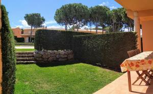 Vonkajšia záhrada v ubytovaní VACAY Villa Anna, jardín privado, piscina comunitaria, en Costa Brava, L'Escala!