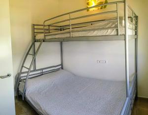 Posteľ alebo postele v izbe v ubytovaní VACAY Villa Anna, jardín privado, piscina comunitaria, en Costa Brava, L'Escala!