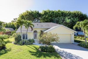 Gallery image of Serene & Attractive Heated Pool Spa Home in Estero