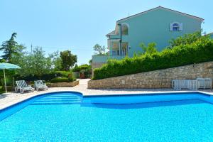 Bazén v ubytování Pool Apartments 624 nebo v jeho okolí