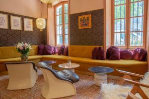 Posezení v ubytování Le petit hotel