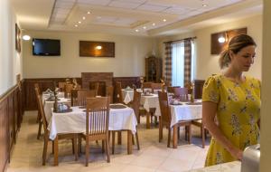 Εστιατόριο ή άλλο μέρος για φαγητό στο Pensiunea Komodo