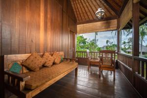 Area tempat duduk di Ananda Ubud Resort
