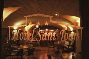 Posedenie v ubytovaní Hotel Sant Joan
