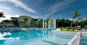 Bazén v ubytování Grand Palladium Lady Hamilton Resort & Spa - All Inclusive nebo v jeho okolí