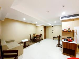 Kuchyň nebo kuchyňský kout v ubytování Enrise by Sayaji ,Pune
